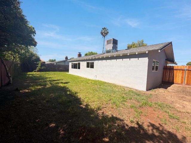 1128 Hobart Dr, Marysville, CA 95901