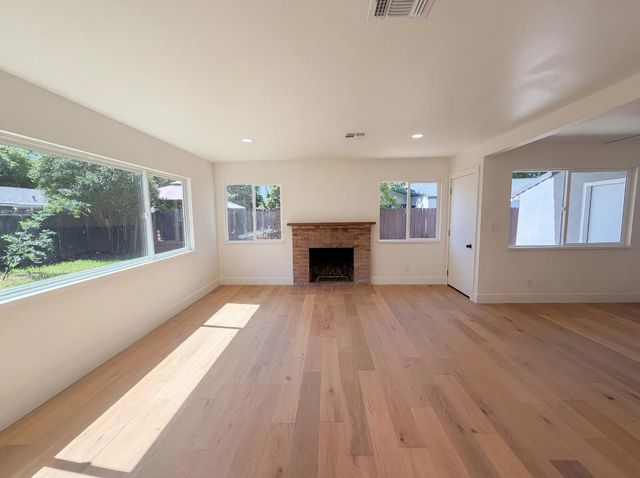 1128 Hobart Dr, Marysville, CA 95901