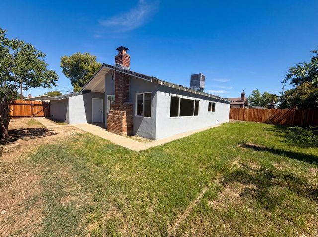 1128 Hobart Dr, Marysville, CA 95901