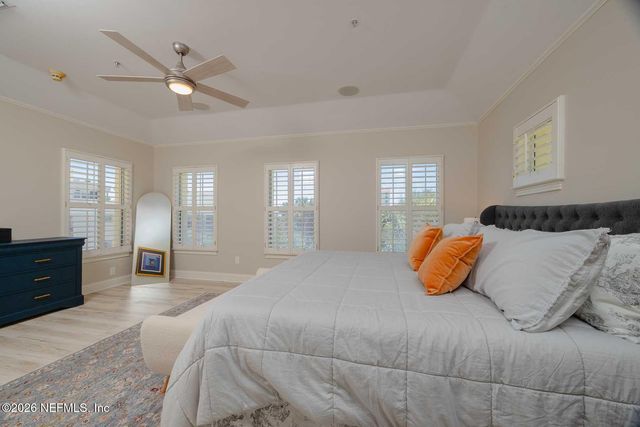 117 SEA GROVE Lane, Jacksonville Beach, FL 32250