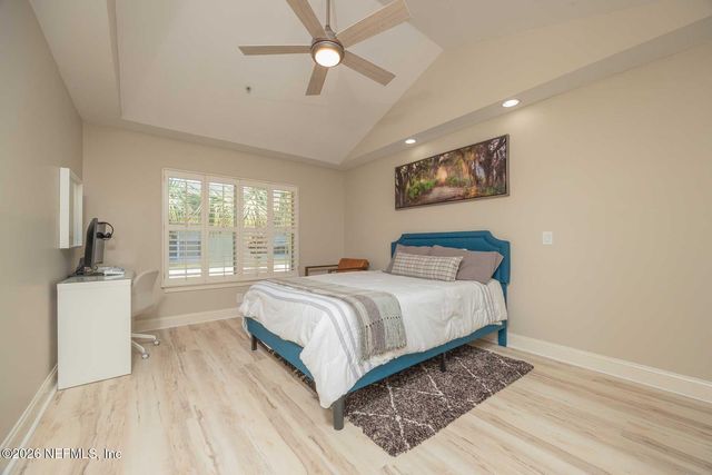 117 SEA GROVE Lane, Jacksonville Beach, FL 32250