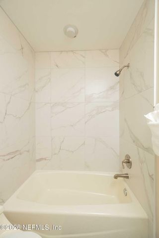 117 SEA GROVE Lane, Jacksonville Beach, FL 32250