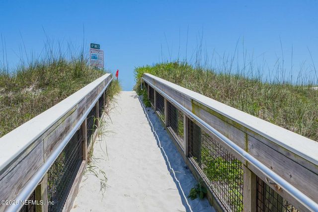 117 SEA GROVE Lane, Jacksonville Beach, FL 32250