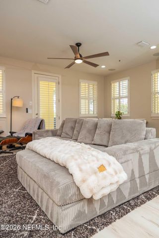 117 SEA GROVE Lane, Jacksonville Beach, FL 32250