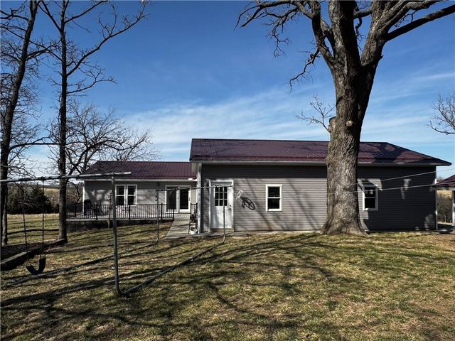 21352 State Highway 46 Highway, Maryville, MO 64468