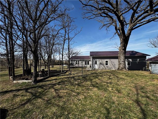 21352 State Highway 46 Highway, Maryville, MO 64468