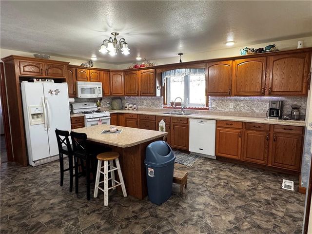 21352 State Highway 46 Highway, Maryville, MO 64468