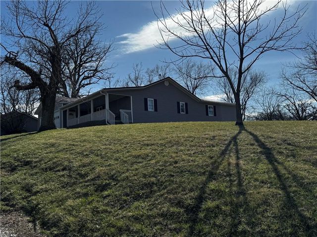 21352 State Highway 46 Highway, Maryville, MO 64468