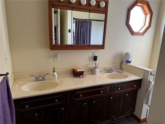 21352 State Highway 46 Highway, Maryville, MO 64468