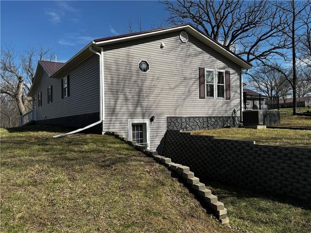 21352 State Highway 46 Highway, Maryville, MO 64468