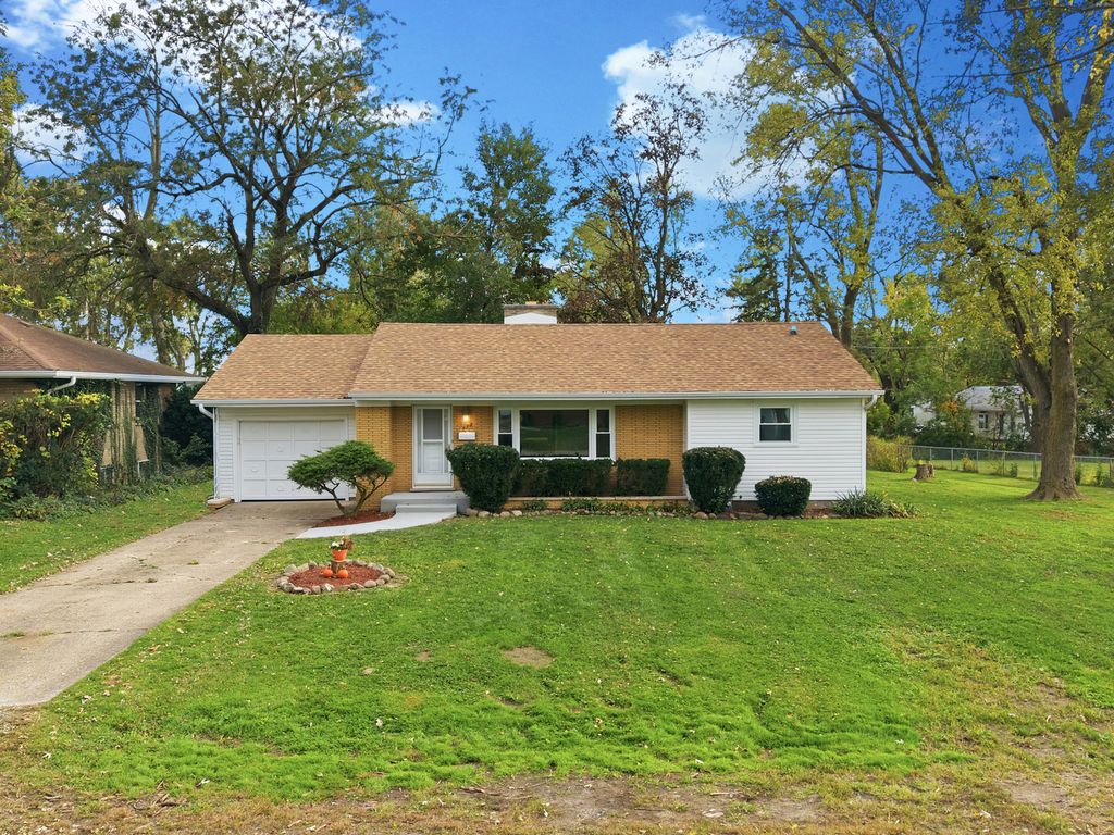 732 1st Street, Crete, IL 60417 — exterior