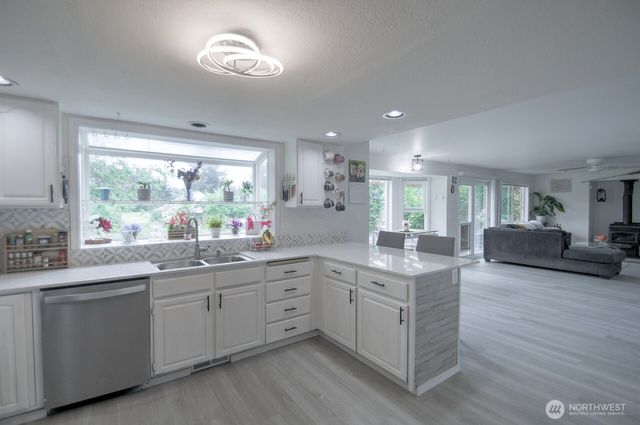 4035 Indian Summer Drive SE, Olympia, WA 98513