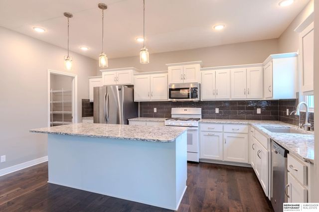 4504 S 198th Street, Omaha, NE 68135
