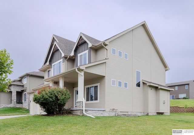 4504 S 198th Street, Omaha, NE 68135
