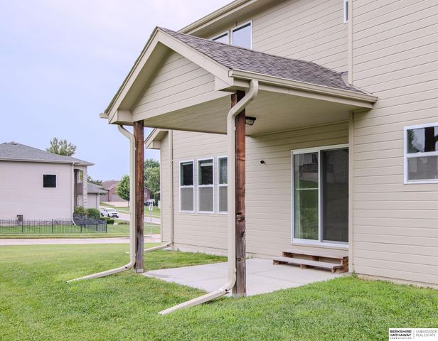 4504 S 198th Street, Omaha, NE 68135