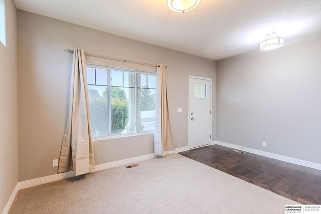 4504 S 198th Street, Omaha, NE 68135