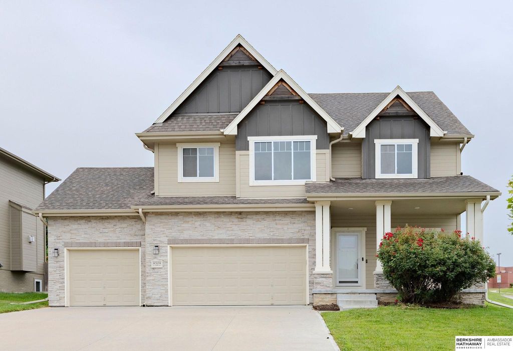 4504 S 198th Street, Omaha, NE 68135