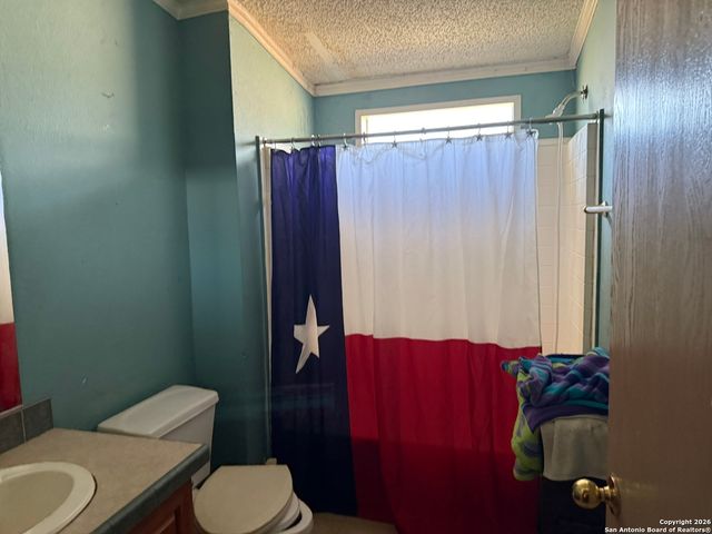 632 Academy B, Blanco, TX 78606