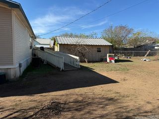 632 Academy B, Blanco, TX 78606