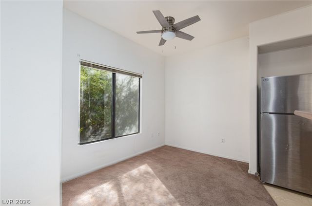 8250 North GRAND CANYON Drive 2144, Las Vegas, NV 89166