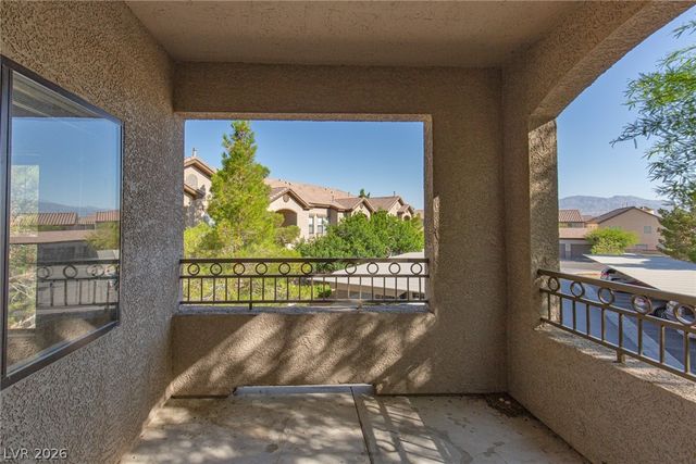 8250 North GRAND CANYON Drive 2144, Las Vegas, NV 89166