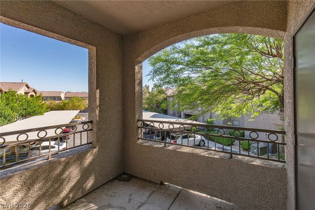 8250 North GRAND CANYON Drive 2144, Las Vegas, NV 89166