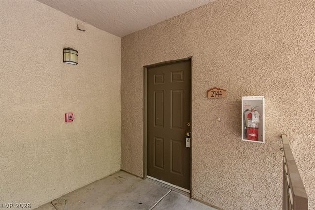 8250 North GRAND CANYON Drive 2144, Las Vegas, NV 89166