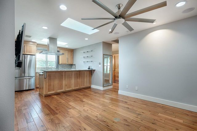 901 W Mary ST, Austin, TX 78704