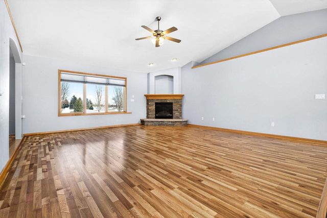 9410 MEMORY LANE, Neenah, WI 54956