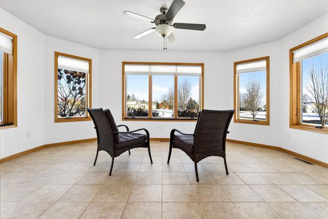 9410 MEMORY LANE, Neenah, WI 54956