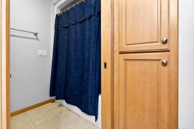 9410 MEMORY LANE, Neenah, WI 54956