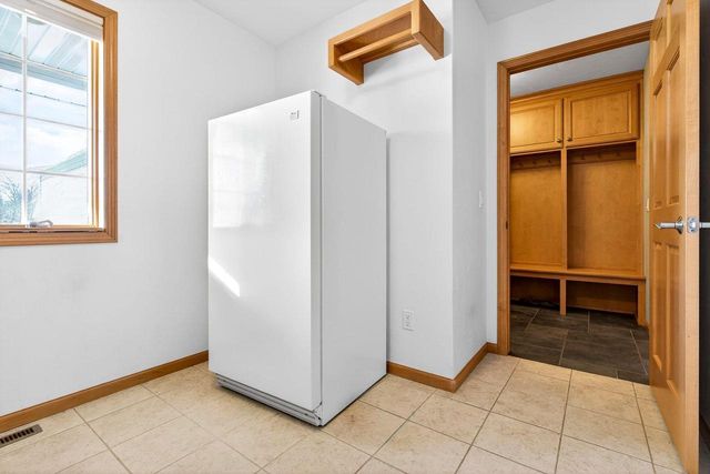 9410 MEMORY LANE, Neenah, WI 54956