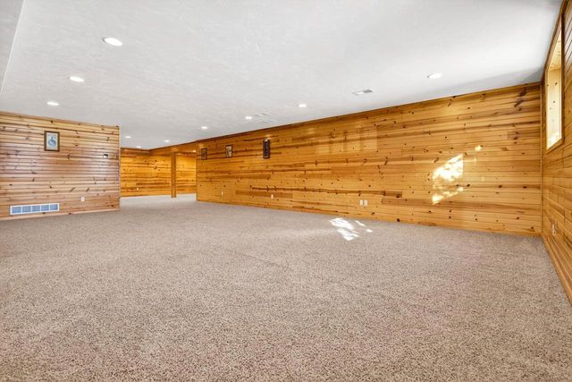 9410 MEMORY LANE, Neenah, WI 54956