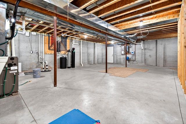 9410 MEMORY LANE, Neenah, WI 54956