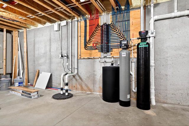 9410 MEMORY LANE, Neenah, WI 54956