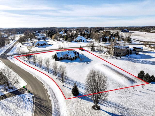 9410 MEMORY LANE, Neenah, WI 54956