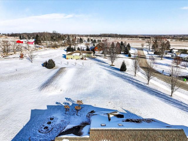 9410 MEMORY LANE, Neenah, WI 54956