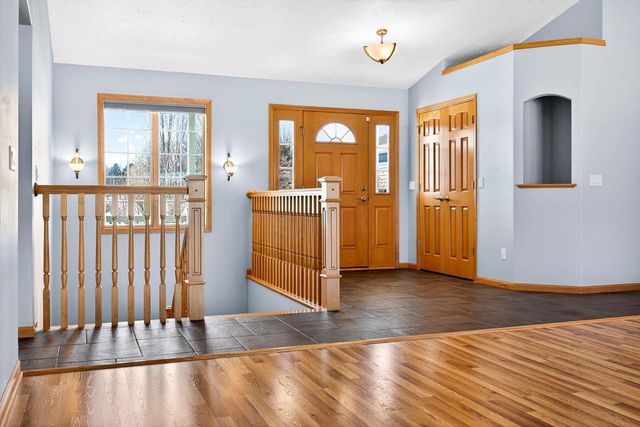 9410 MEMORY LANE, Neenah, WI 54956