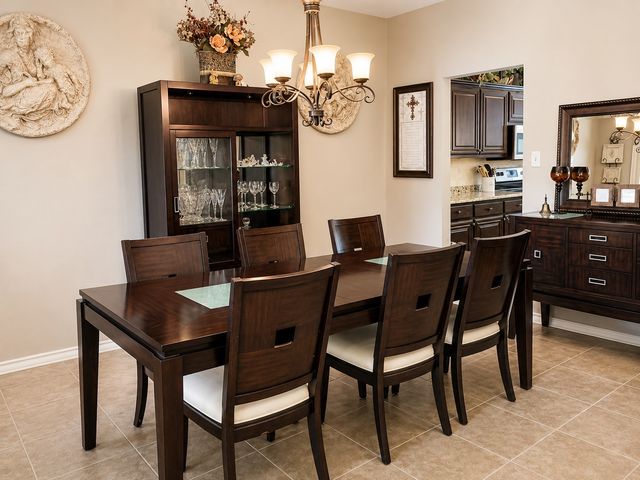 2902 Redstone Drive, Arlington, TX 76001