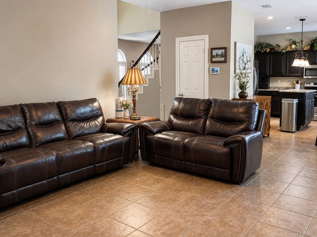 2902 Redstone Drive, Arlington, TX 76001