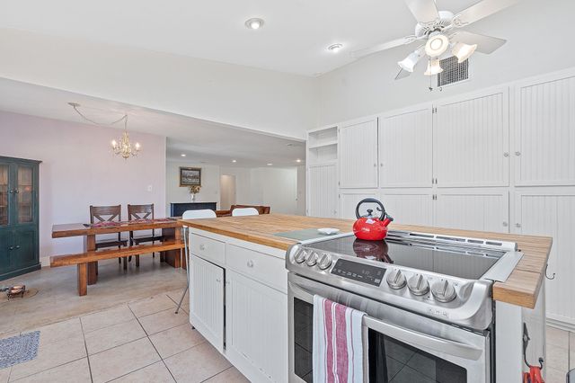 8705 S View RD, Austin, TX 78737
