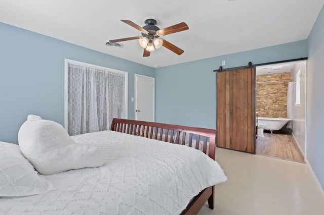 8705 S View RD, Austin, TX 78737