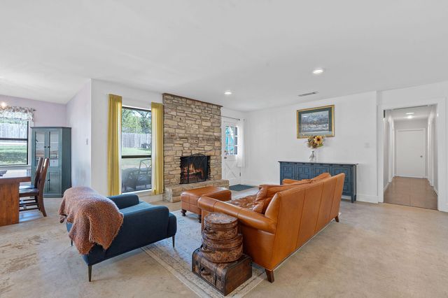 8705 S View RD, Austin, TX 78737