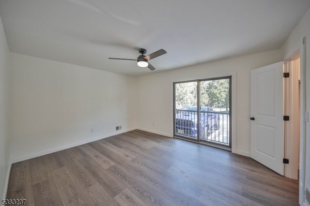 2015 Spruce Hills Dr, Glen Gardner Boro, NJ 08826