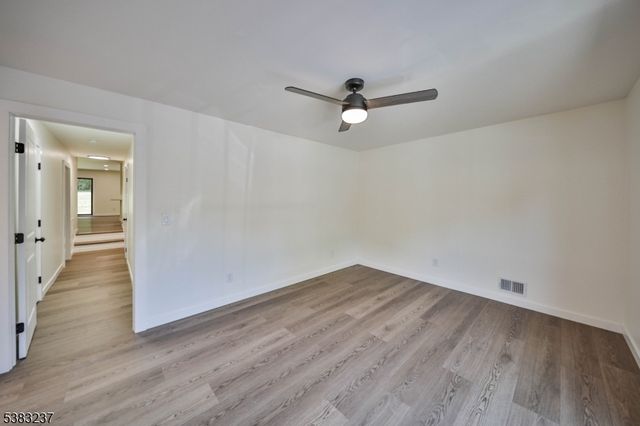 2015 Spruce Hills Dr, Glen Gardner Boro, NJ 08826