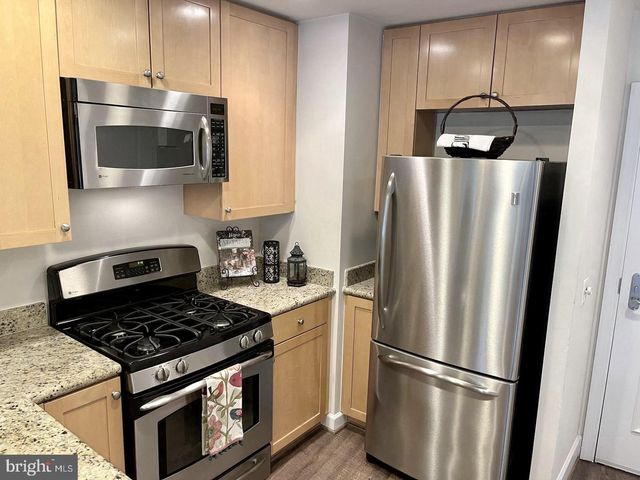 3600 S GLEBE RD #326W, Arlington, VA 22202