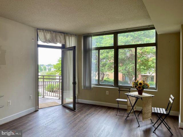 3600 S GLEBE RD #326W, Arlington, VA 22202