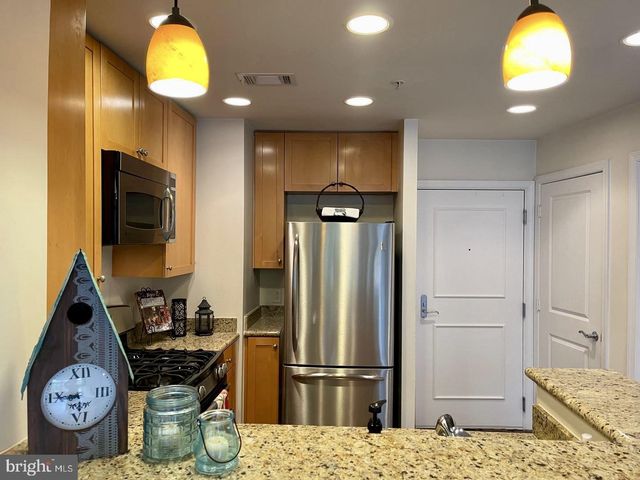 3600 S GLEBE RD #326W, Arlington, VA 22202