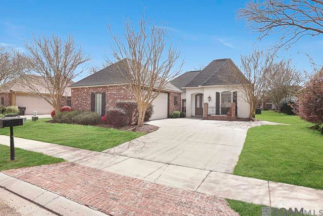 16704 Highland Club Ave, Baton Rouge, LA 70817