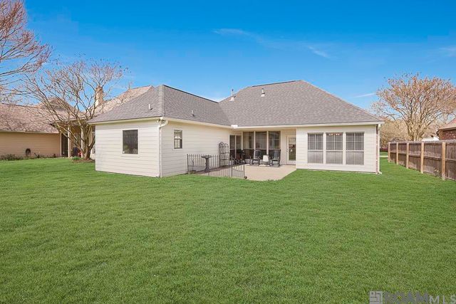 16704 Highland Club Ave, Baton Rouge, LA 70817